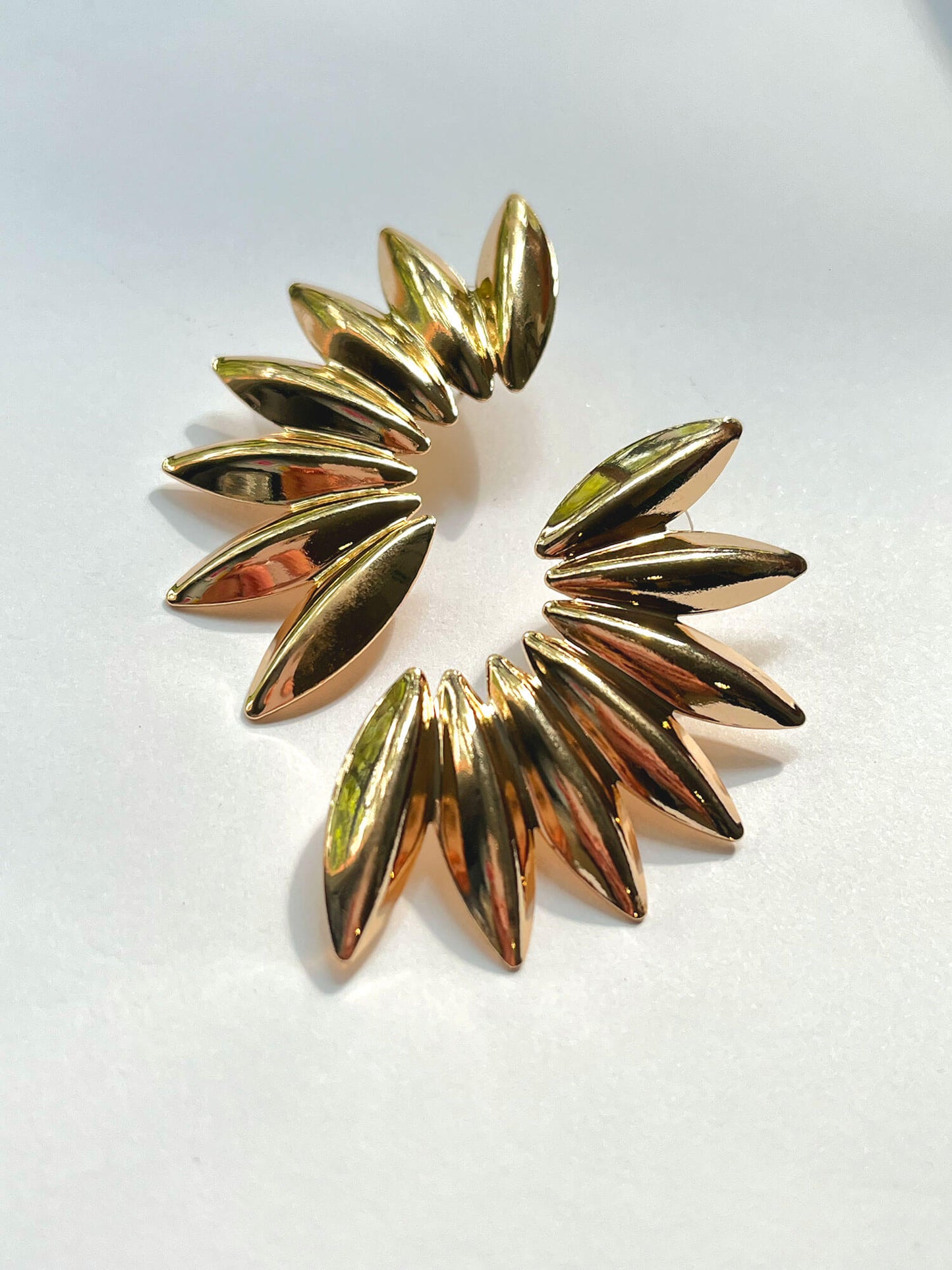 Aretes Palmera Amazónica Dorada