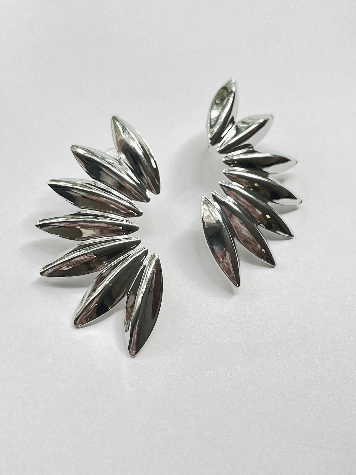 Aretes Palmera Amazónica Plateada