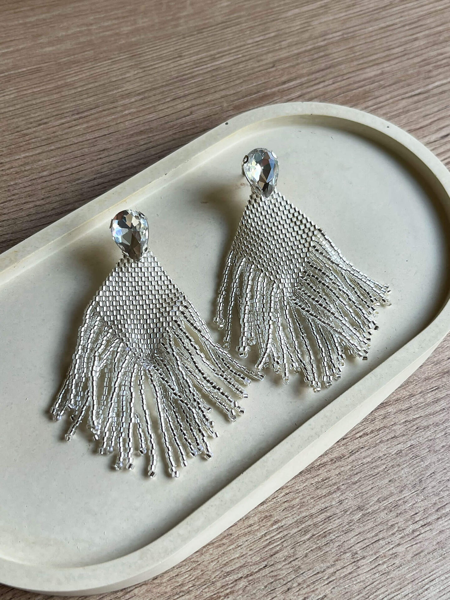 Aretes Tejido con Piedra