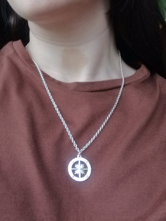 Collar Brújula Plateado