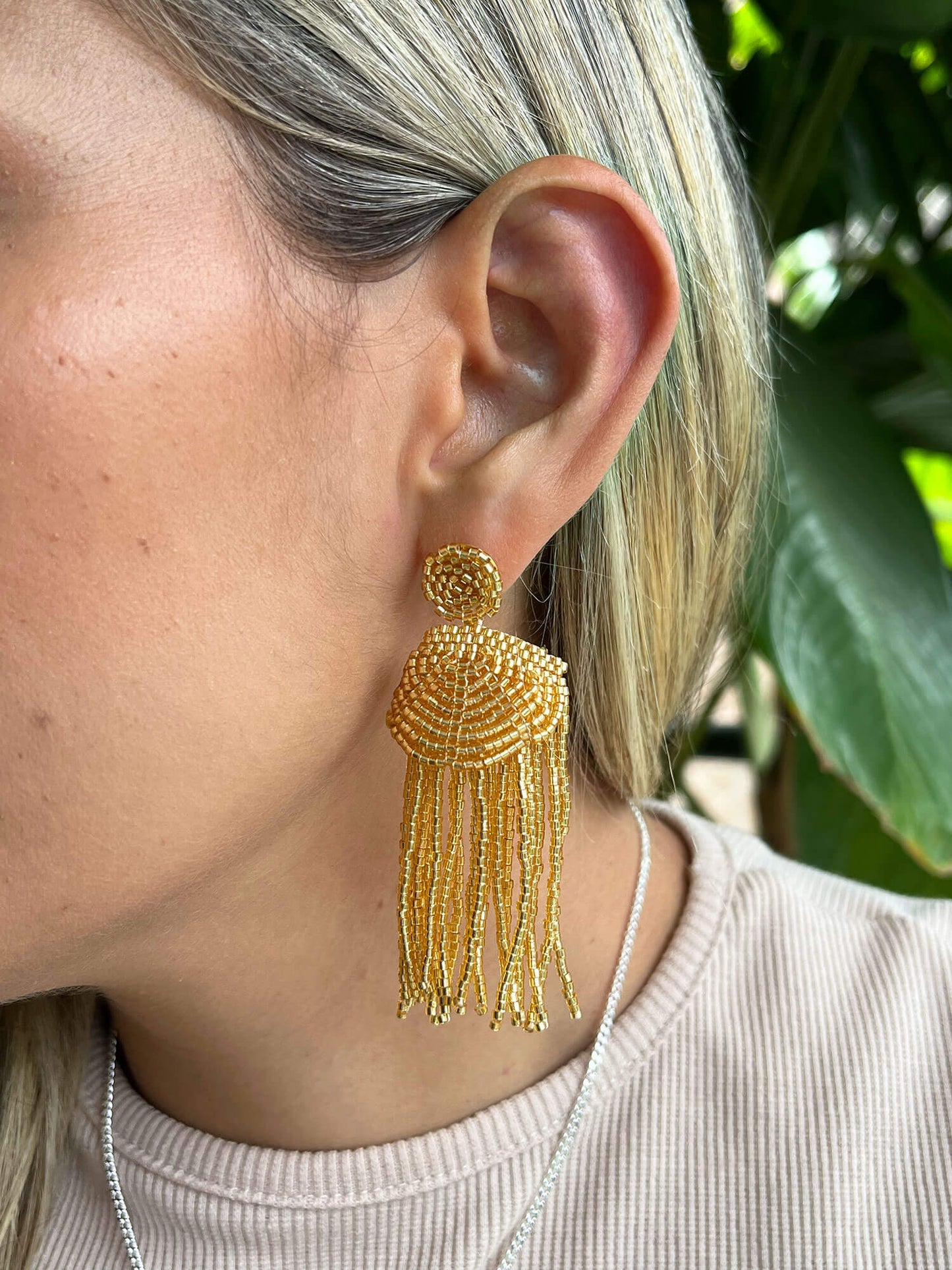 Aretes Étnico Dorado